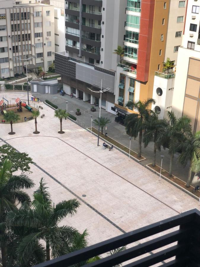 Apto Pe Na Areia - Centro De Balneário Camboriú Eksteriør billede